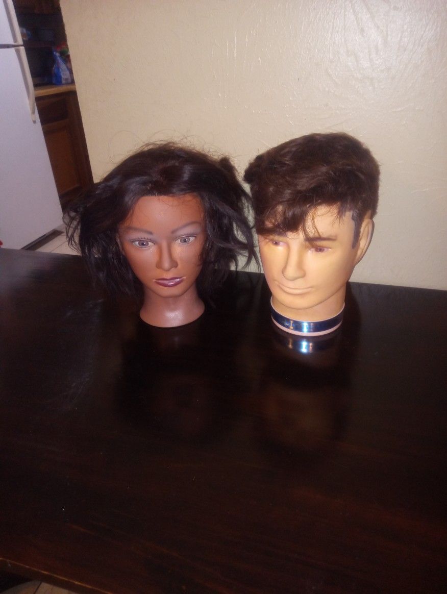 Have 2 Mannequin Can Use For Halloween Decorations Both For $25