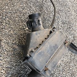 Toyota 3.4 4x4 Air box And Radiator