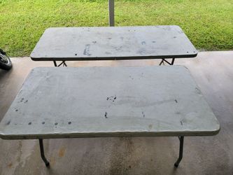 2 folding tables