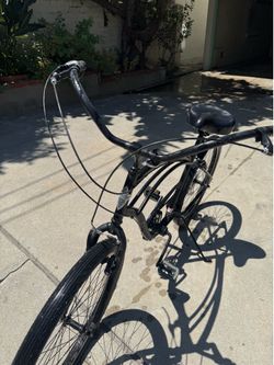 Electra Cruiser 7 — Matte Black | Practically New