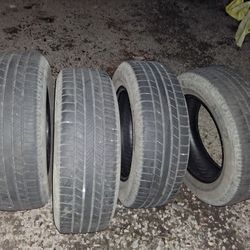 Michelin Defenders  4 Tires 17" 225/65R