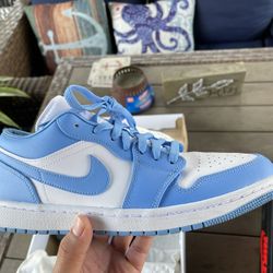 Nike/Air Jordan 1 Low- UNC