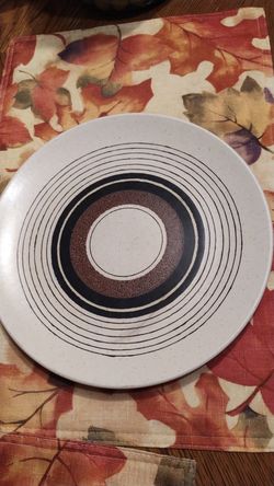 MIKASA INDIAN FEAST BARK BROWN TRIBAL RING plate 11"