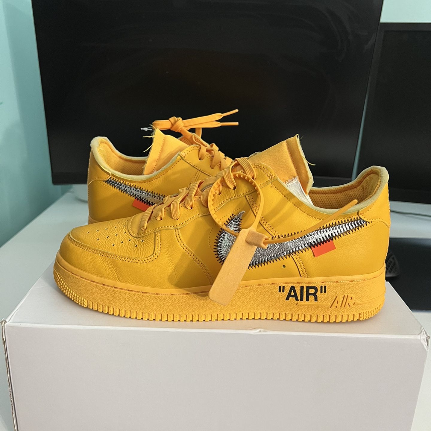 Nike Air Force 1 Low Off White University Gold Available in store now! Size  10.5 Worn 1x - $1700