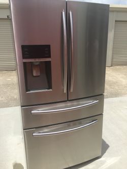 Samsung 4 door refrigerator