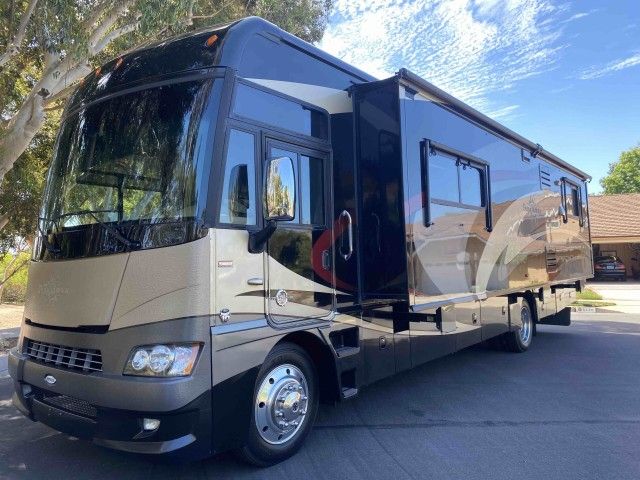 2011 Itasca Suncruiser 35P