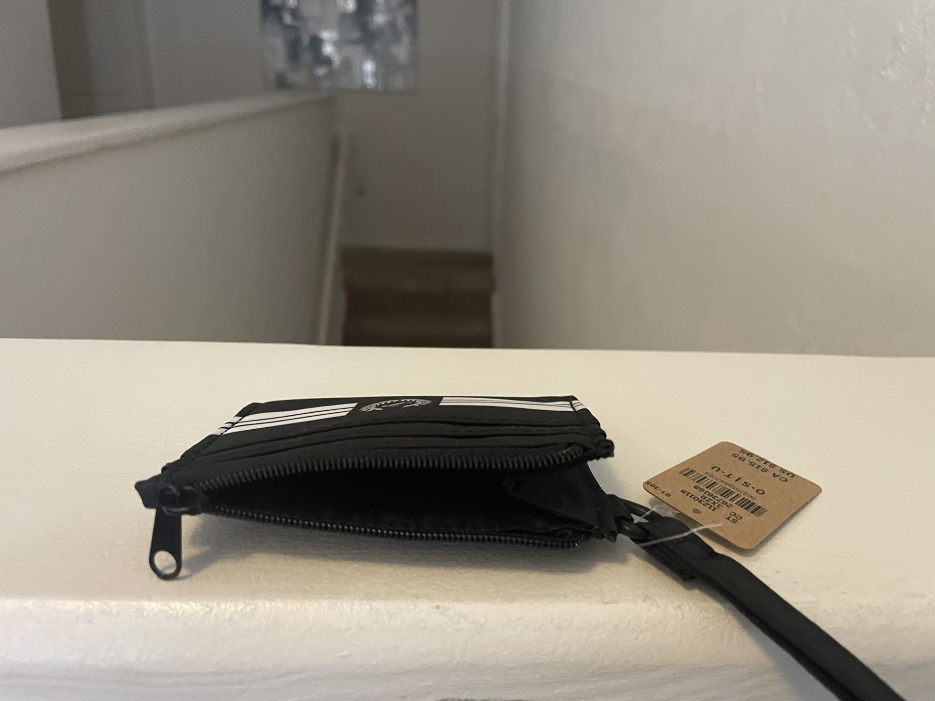 Victoria Secret PINK wallet( New) for Sale in Homestead, FL - OfferUp