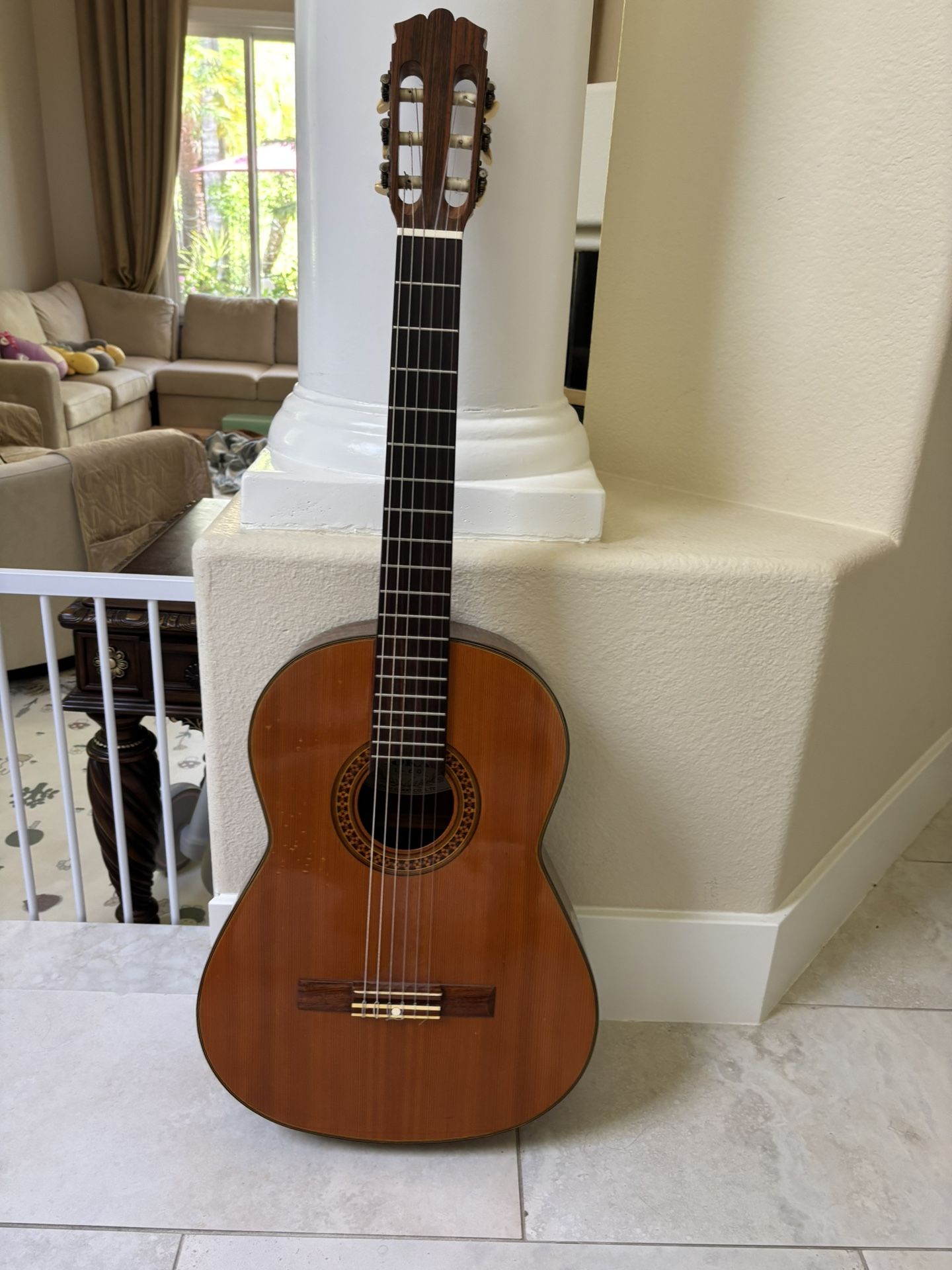 Tokai Gakki L-60 Acoustic Classical Guitar