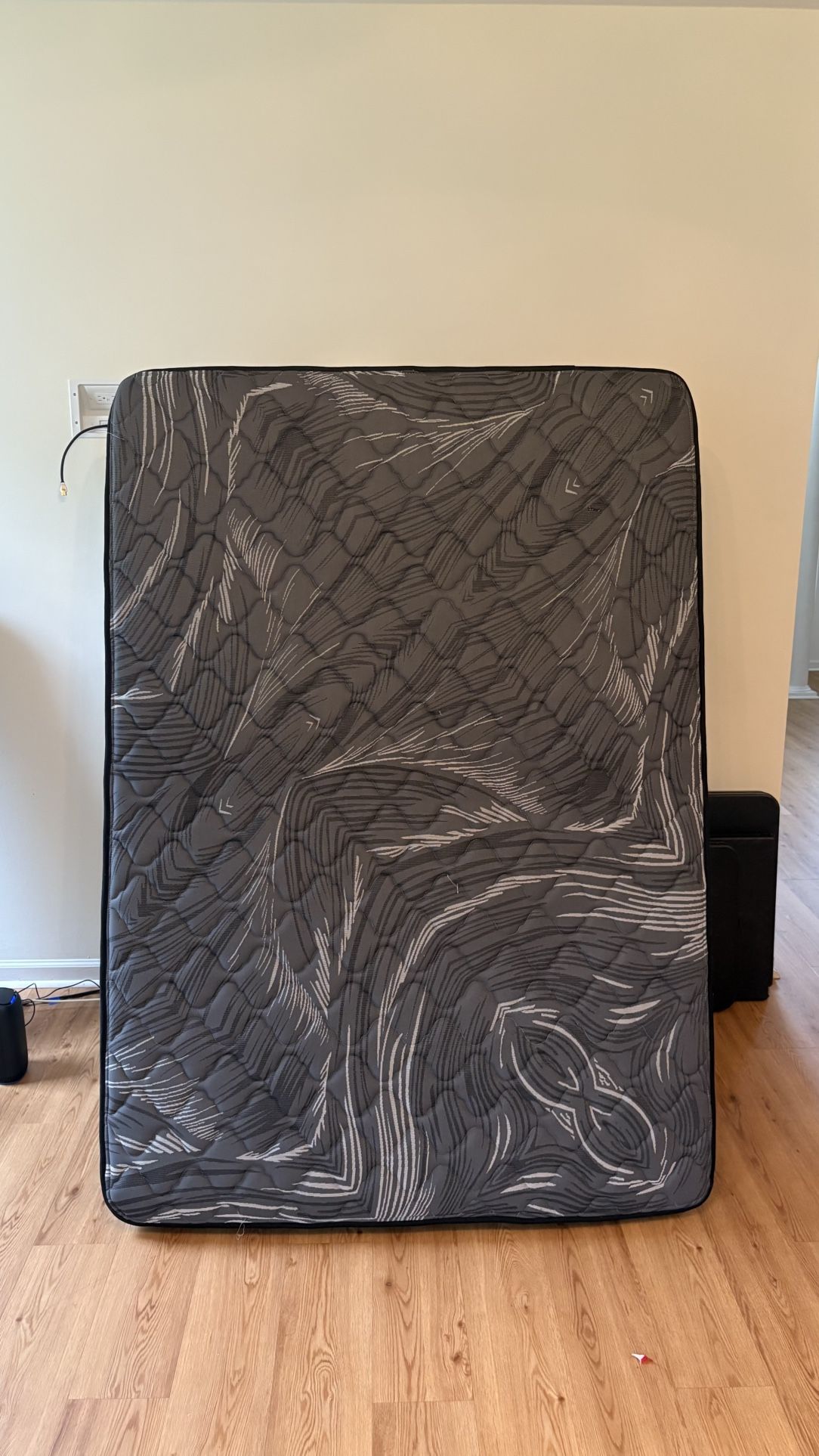 QUEEN BED IN PERFECT CONDITION