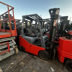 Toyota Forklift For Sale. 3300 Lbs Capacity