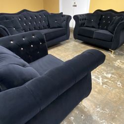 $0 Doen! Traditional Sofa Set Black Velvet FREE CHAIR
