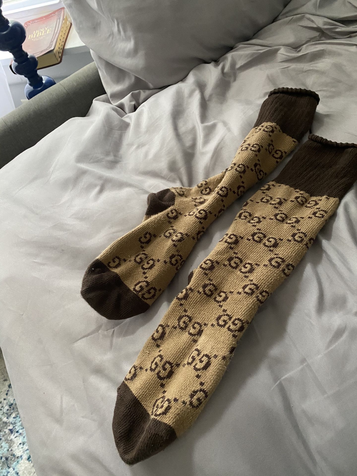 Gucci socks 50 nun less wore 2 times good condition