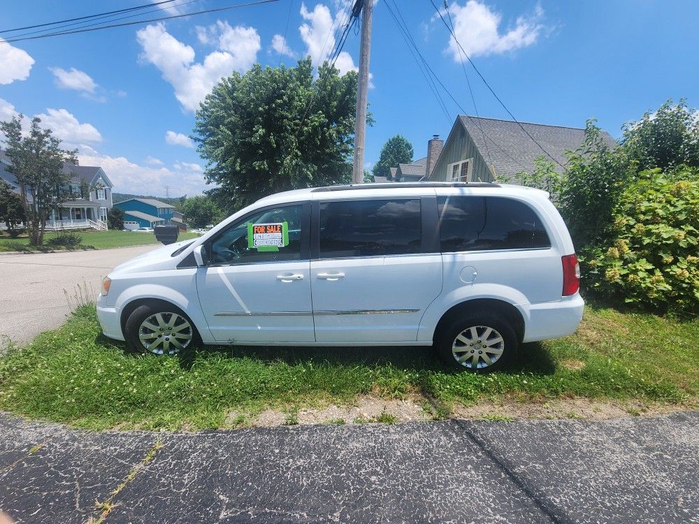 2014 Chrysler Town & Country