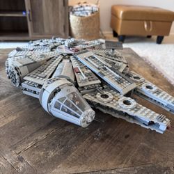Lego Millennium Falcon