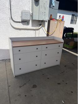 6 drawer white IKEA dresser !