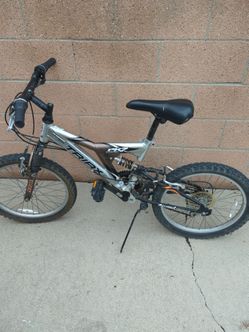 Triax PK7 Kids Mountain Bike