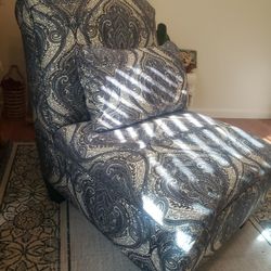Beautiful Blue And White Paisley Armless Chair In Amazing Condition $100 Firm!!! 