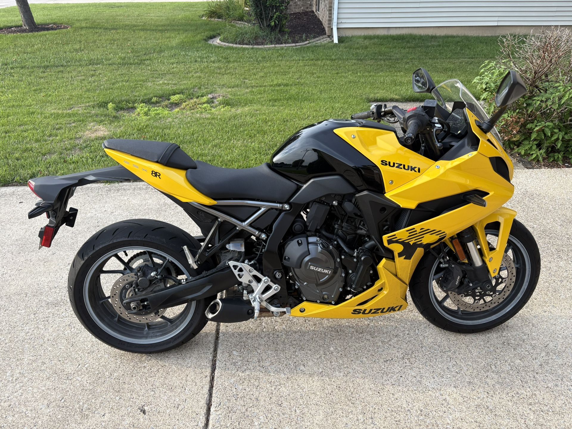 2024 Suzuki GSX 8R