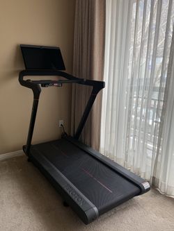 2022 Peloton Tread Excellent Condition Low Usage Active Subscription - San Jose, CA