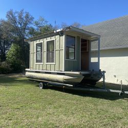 Pontoon House Boat 