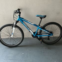 BICYCLE TREK 21 SPEED SIZE 24 BRAND NEW 