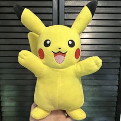 2022 Pokemon Pikachu Plush Yellow 9" Plush Nintendo Game Freak - Great Condition
