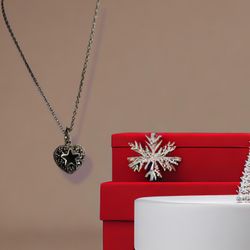 925 Sterling Silver Marcasite Sea Star Heart Pendant