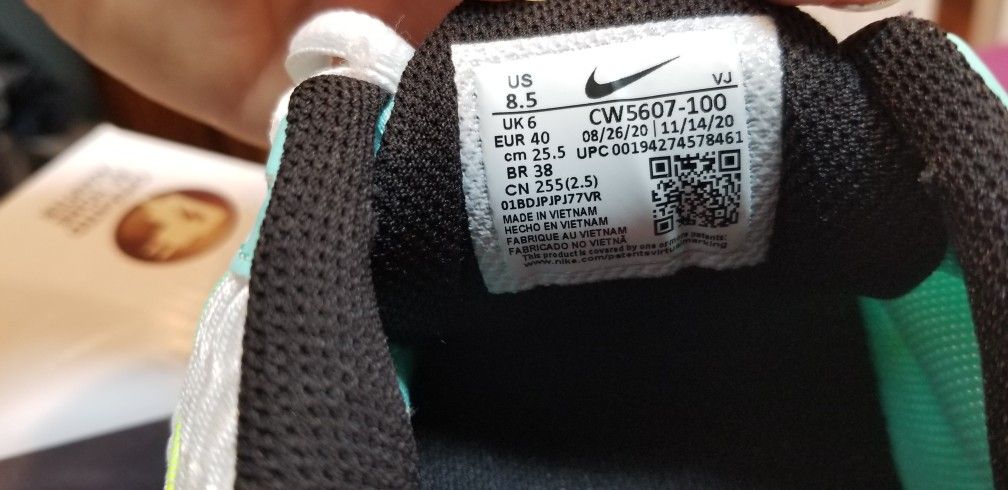 Nike Womens Walking Shoes Size