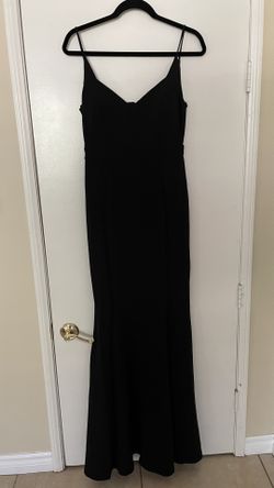 Black Gown Size Large From Windsor Like New