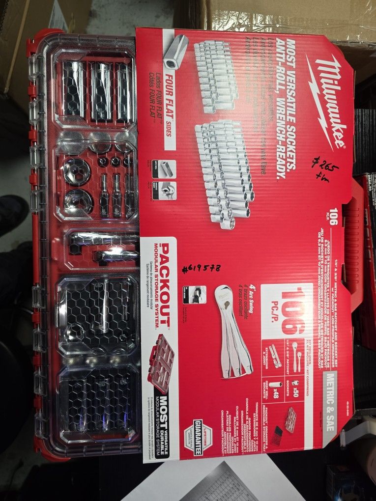 Milwaukee
3/8 in. and 1/4 in. Drive SAE/Metric Ratchet and Socket Mechanics Tool Set with PACKOUT Case (106-Piece)