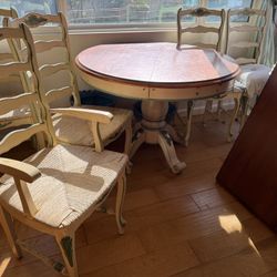 Vintage Pulaski/Walter of Wabash Solid Wood Pedestal Dining Table, Extension Leaf, Pad, 5 Reed Chairs