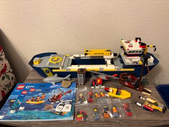 LEGO CITY: Ocean Exploration Ship (60266)