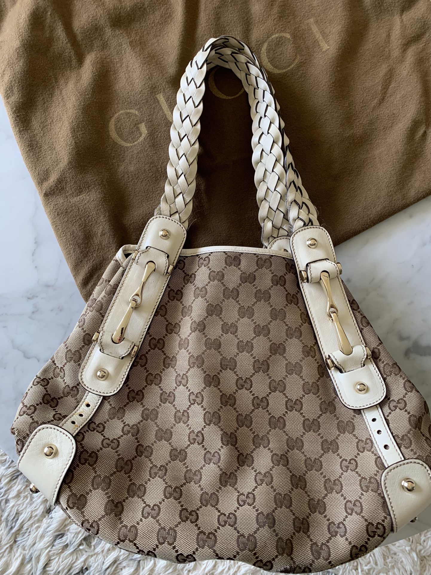 Gucci Pelham hobo bag