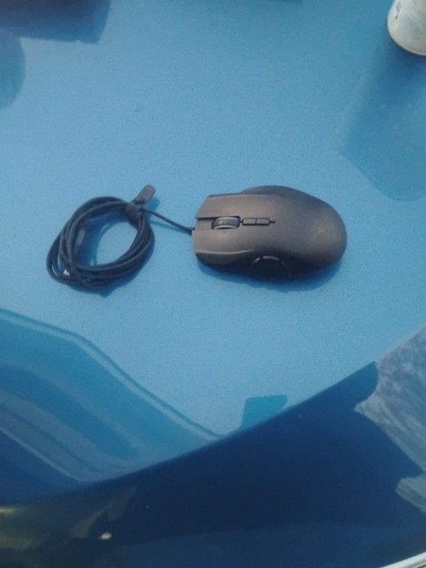 RAZER GAMING MOUSE