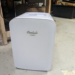 Mini Fridge 15inx 12inx 14in