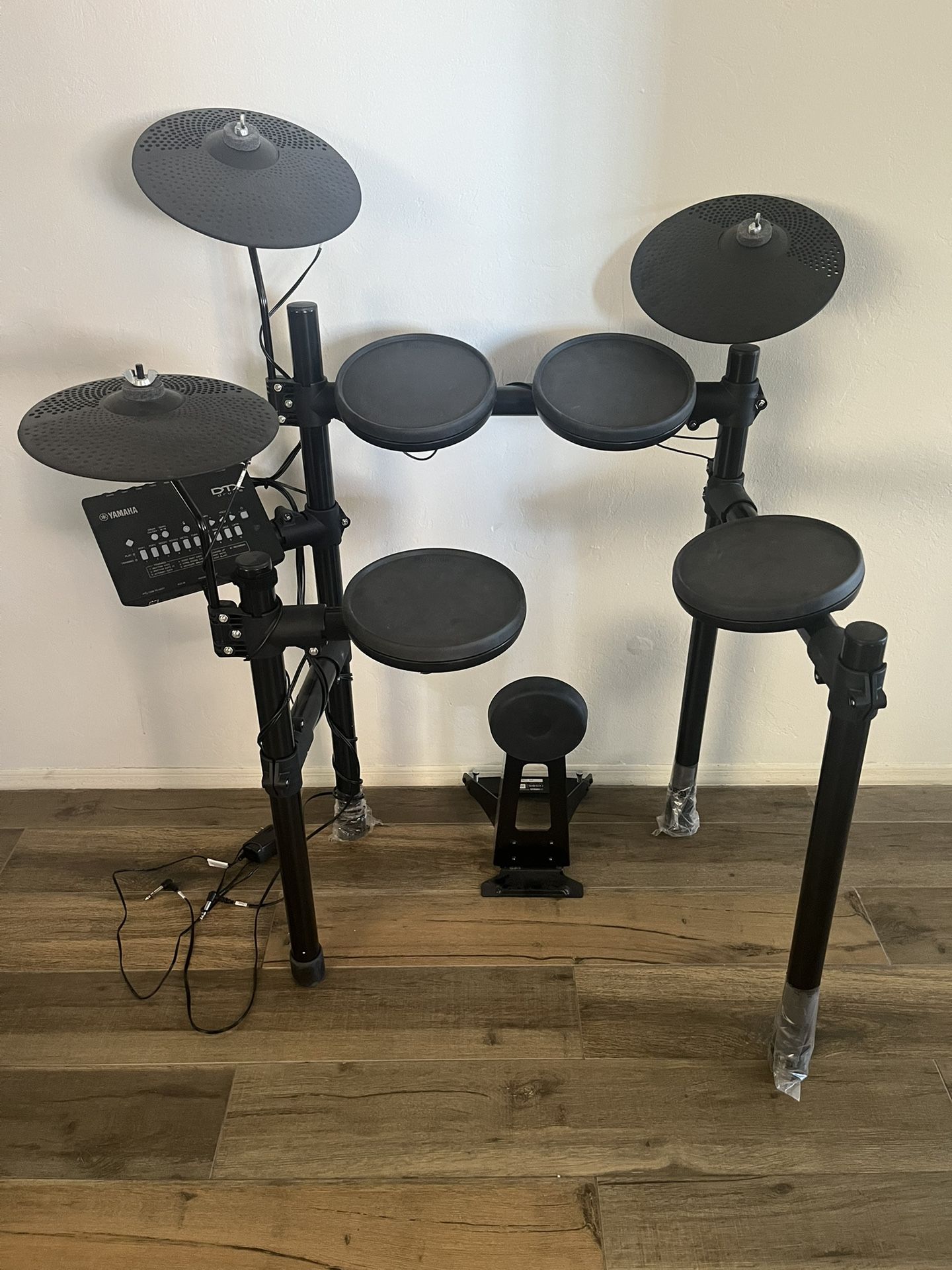 Yamaha DTX432K Electronic Drum Set