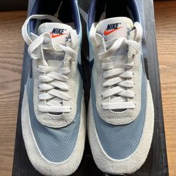 Nike Daybreak SP 10.5 Sneakers