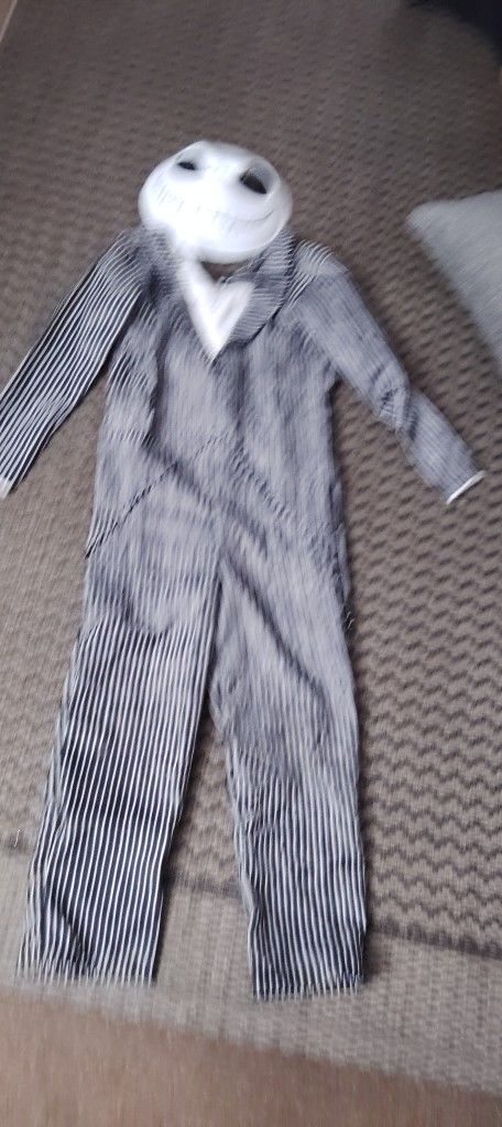 Costume
