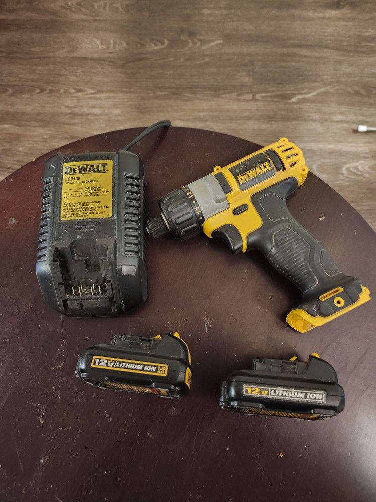 12v DeWalt Drill 2 Battery And Charger