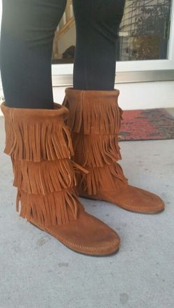 Brand new Minnetonka fringe boots size 8. Must meet at the Inver Grove Heights Target parking lot. $ 25.00