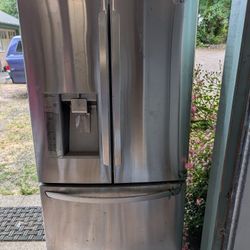LG Refrigerator For Parts
