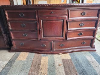 Dresser & Chest