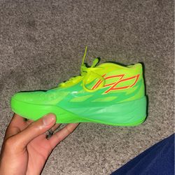 Puma LaMelo Ball MB.02 (Nickelodeon Slime) Size 2C