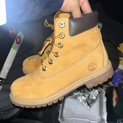 Timberlands Size 6y Great Shape 