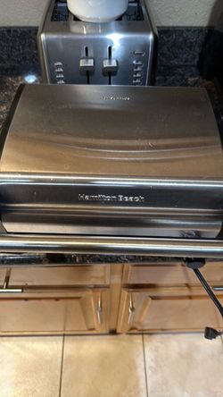 Small electric grill