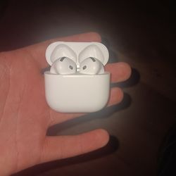 Air Pod 4s