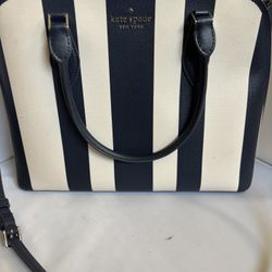 Kate Spade Darcy Pond Navy Stripe Large Satchel comes with shoulder strap 