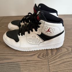 Air Jordan Boys Size 6.5Y