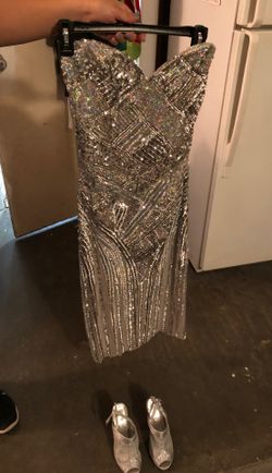 Dress size 0 heels size 5