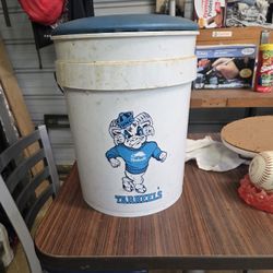 Vintage  Unc Tar Heels  5 Gallon  Bucket  Cooler 